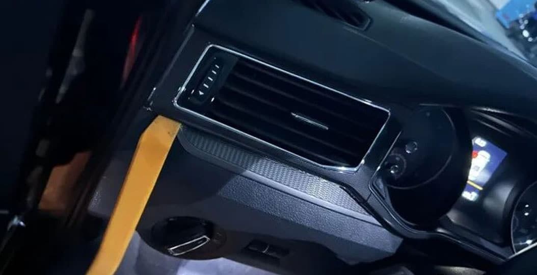 Volkswagen Passat PQ left side trim release starting point