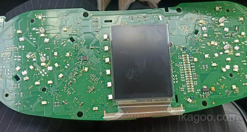 Original internal board retained for Volkswagen Tiguan 2017-2022 Full LCD Instrument Cluster installation
