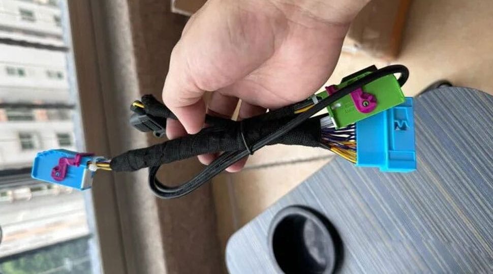 Volkswagen Passat PQ digital cluster dedicated communication harness connection