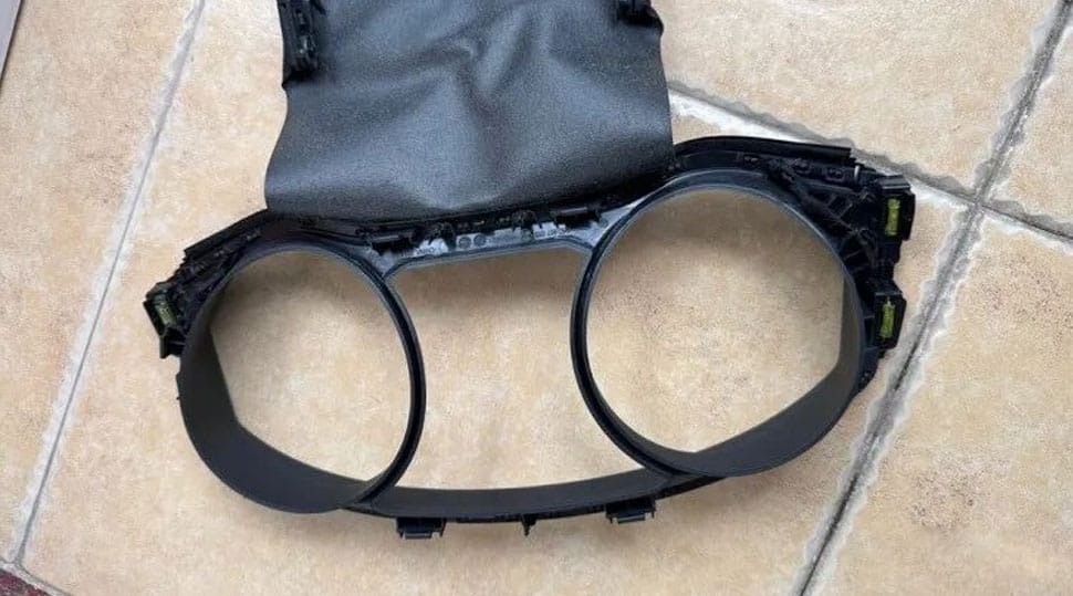 Volkswagen Passat PQ decorative frame separated from original cluster base