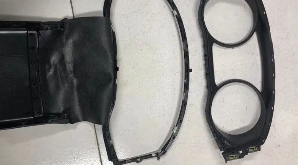 Volkswagen Passat PQ original decorative frame ready for reuse on digital cluster