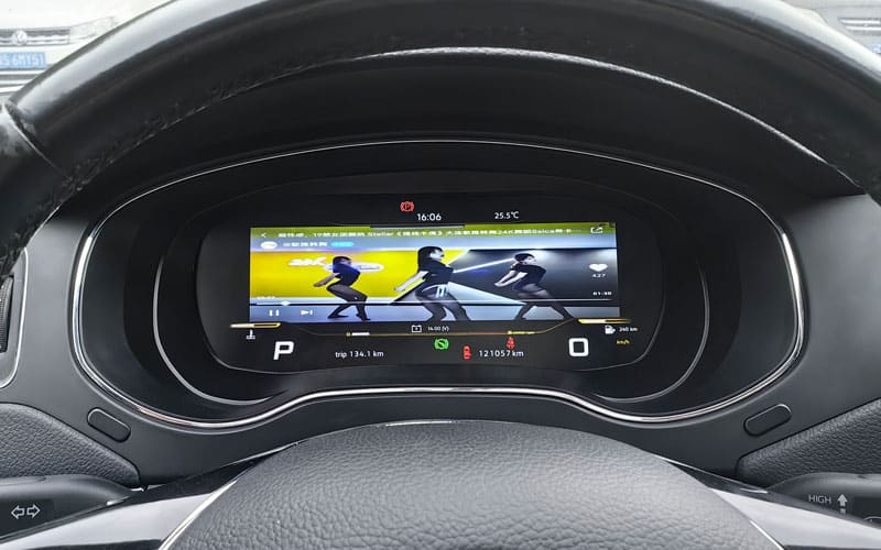 Earlier Volkswagen Jetta digital instrument cluster final installed result 02