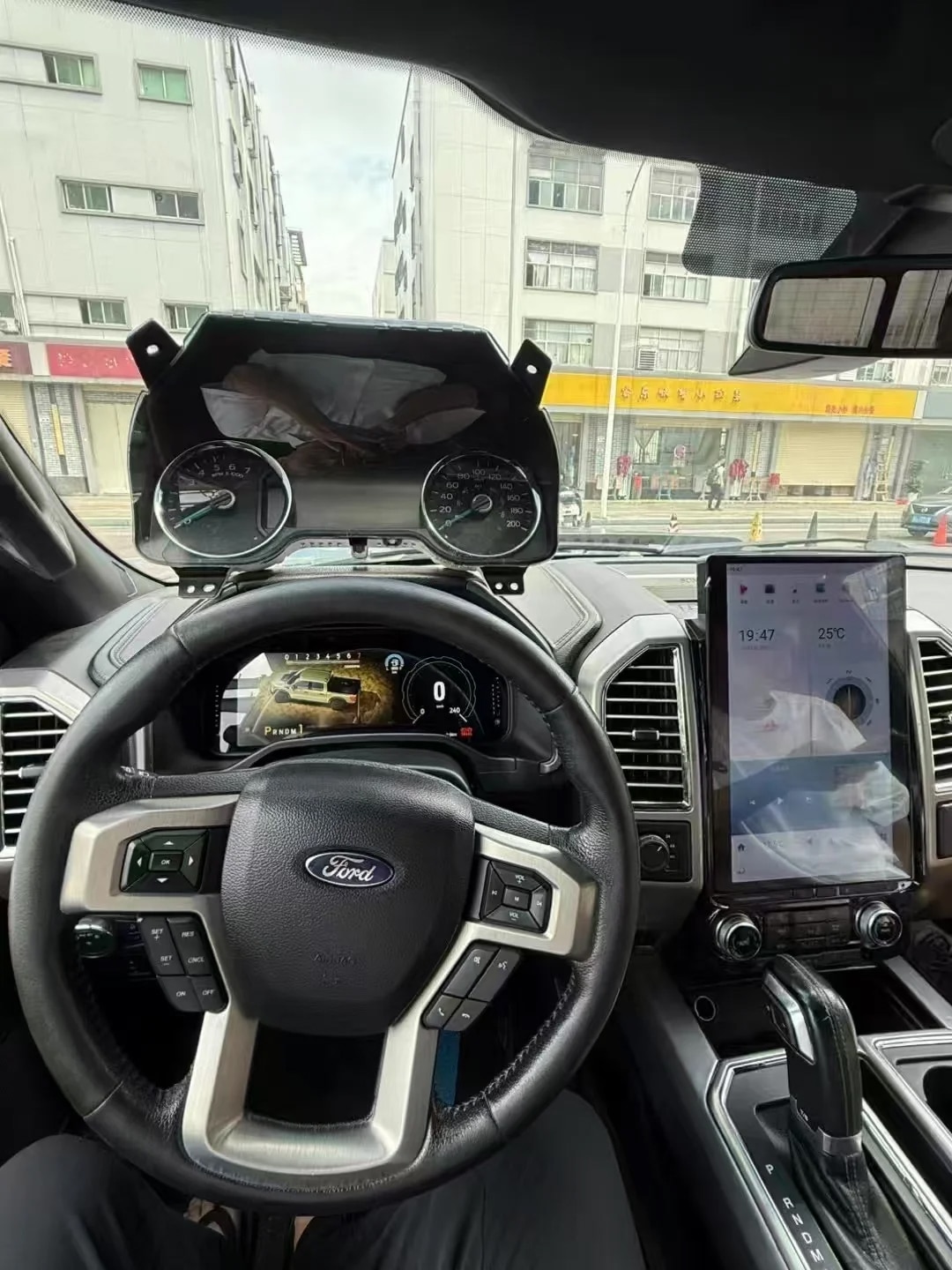 Ford F150 digitaal cluster product en connector detail