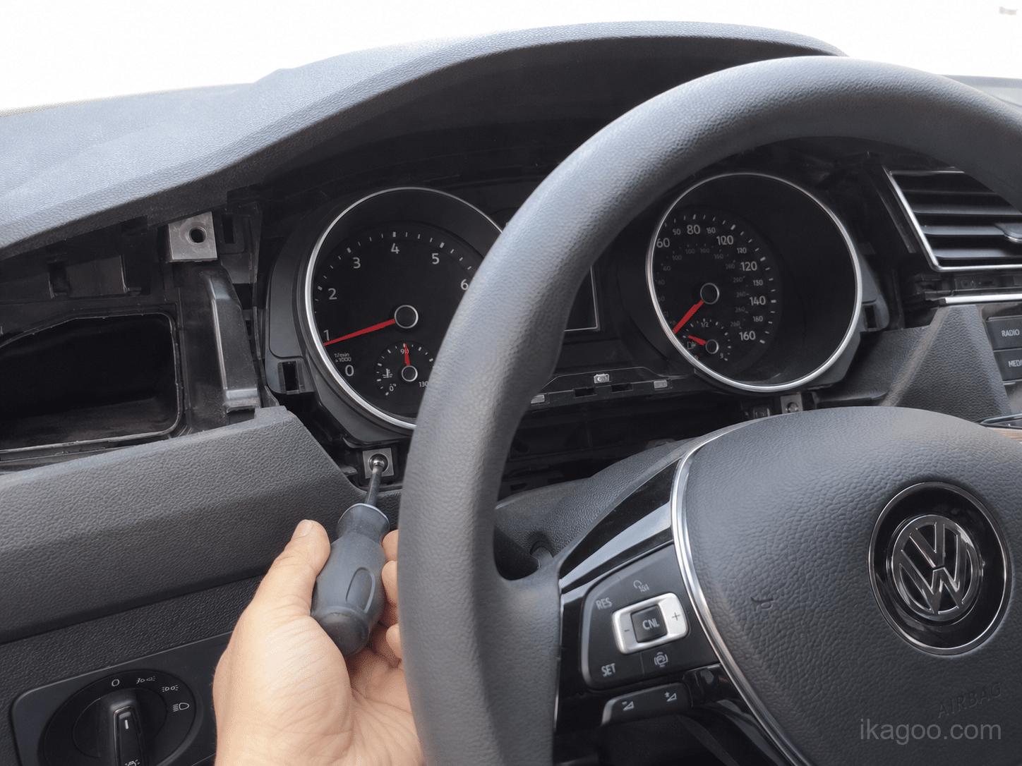 Removing instrument mounting screws for Volkswagen Tiguan 2017-2022 Full LCD Instrument Cluster installation