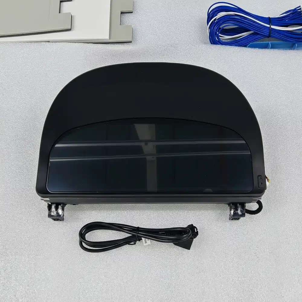 Toyota Alphard digital cluster with matched power and data wiring