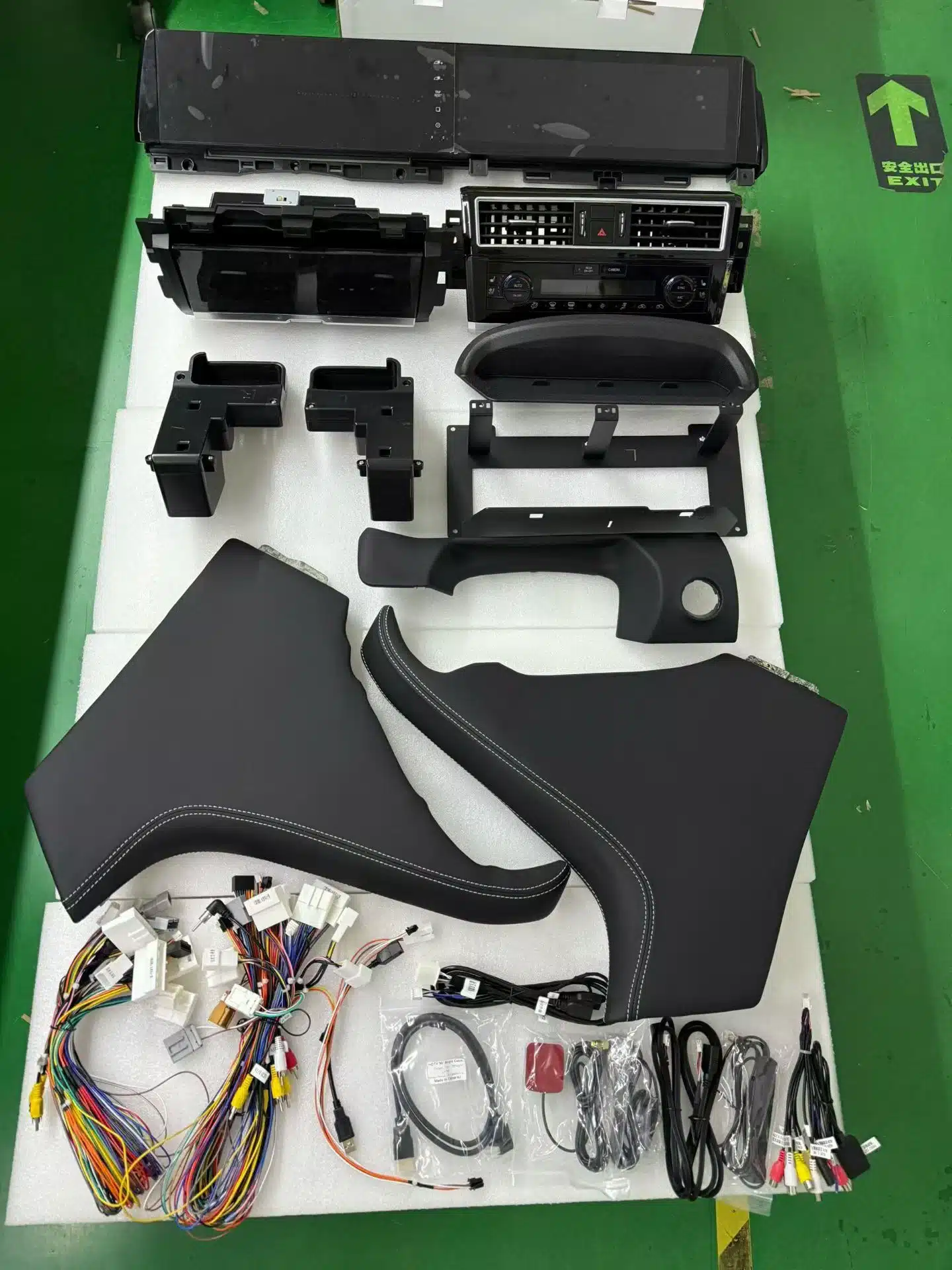 Nissan Patrol Y62 dual screen wiring harness and installation accessories