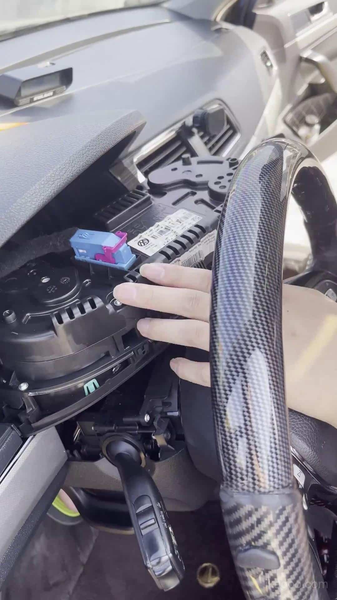 Volkswagen Lavida original mechanical cluster removal from dashboard