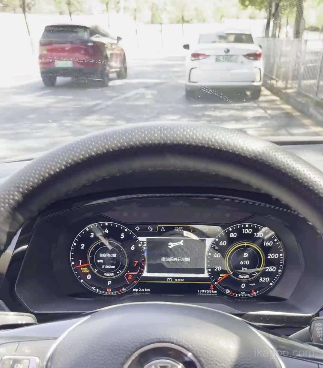 Risultato finale del quadro strumenti digitale del Volkswagen Tiguan MQB installato nel cruscotto