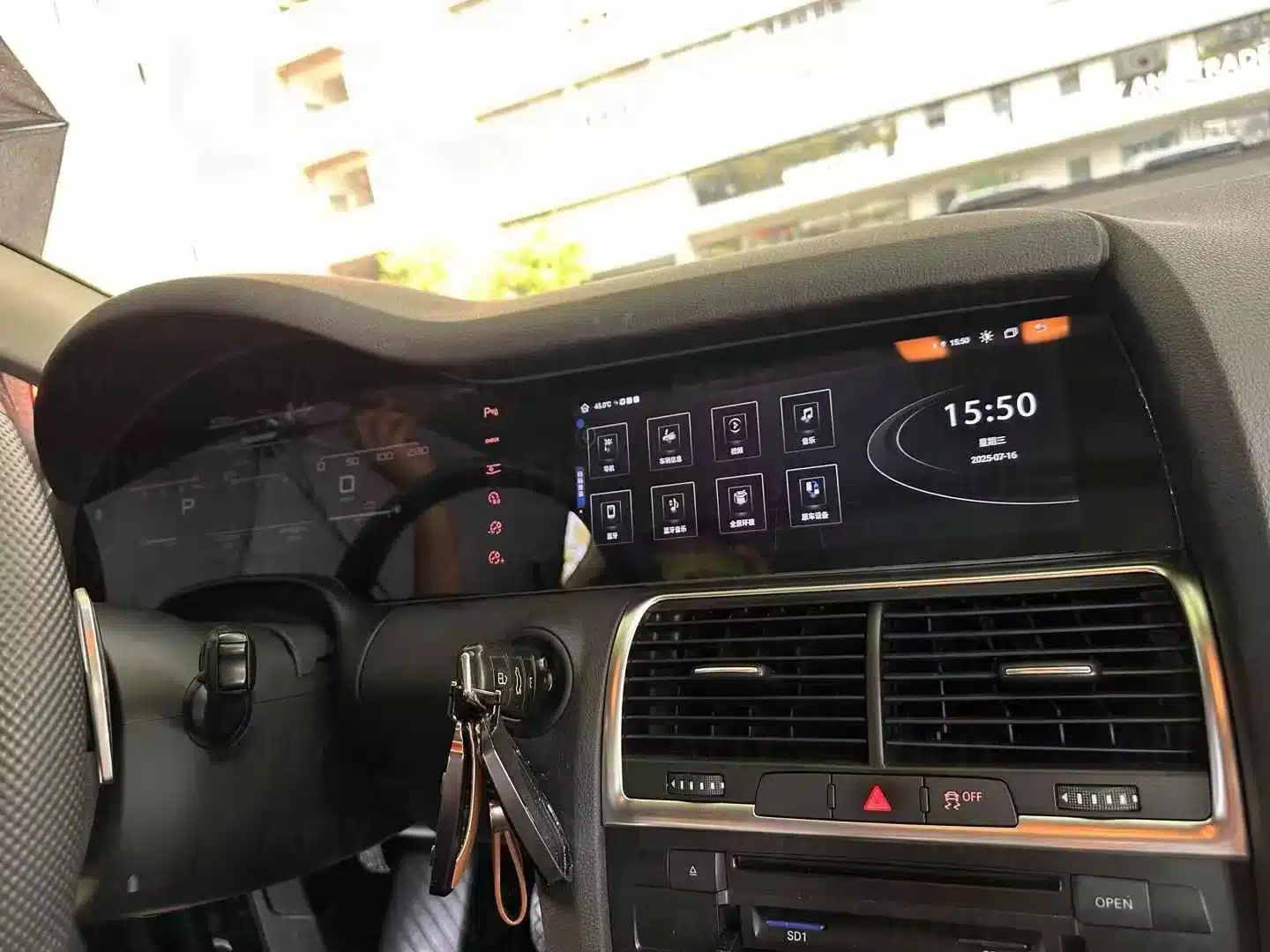 Audi Q7 digital cluster 2005–2015 Android head unit installed dashboard