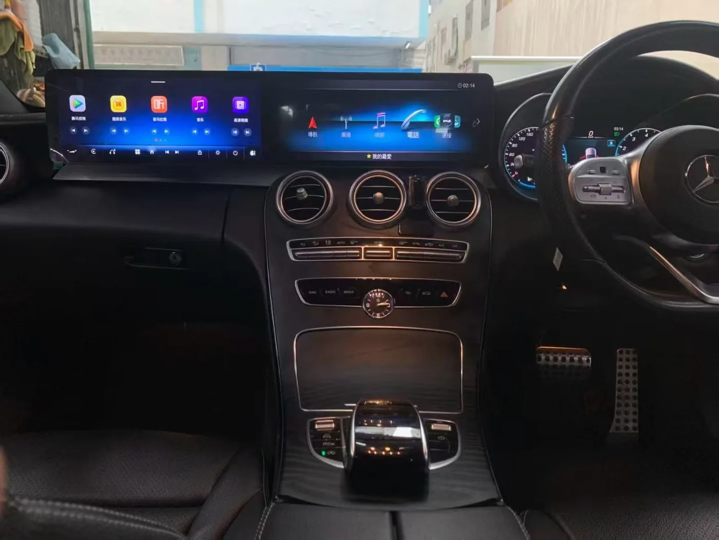 Car Electronics Installation Difficulty: Can You Install It Yourself? 13 Mercedes-Benz dual-screen cockpit installation example
