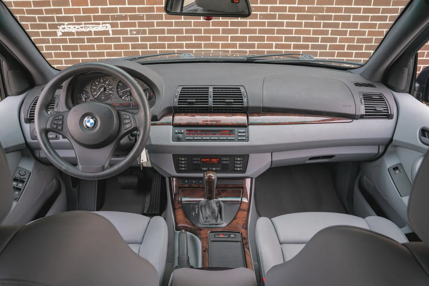 BMW X5 E53 original factory head unit before Android upgrade