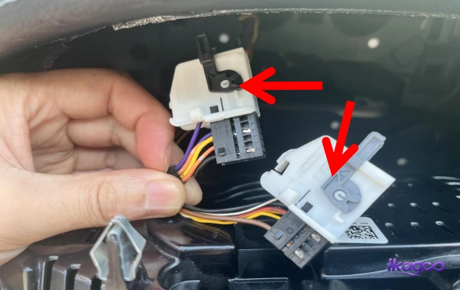 Original Mercedes cluster plug and supplied adapter plug compared before connection