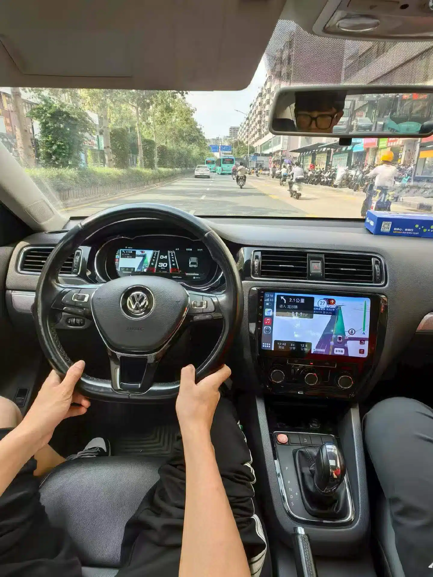 VW Passat B8 Android player and digital cluster navigation scene in real driving