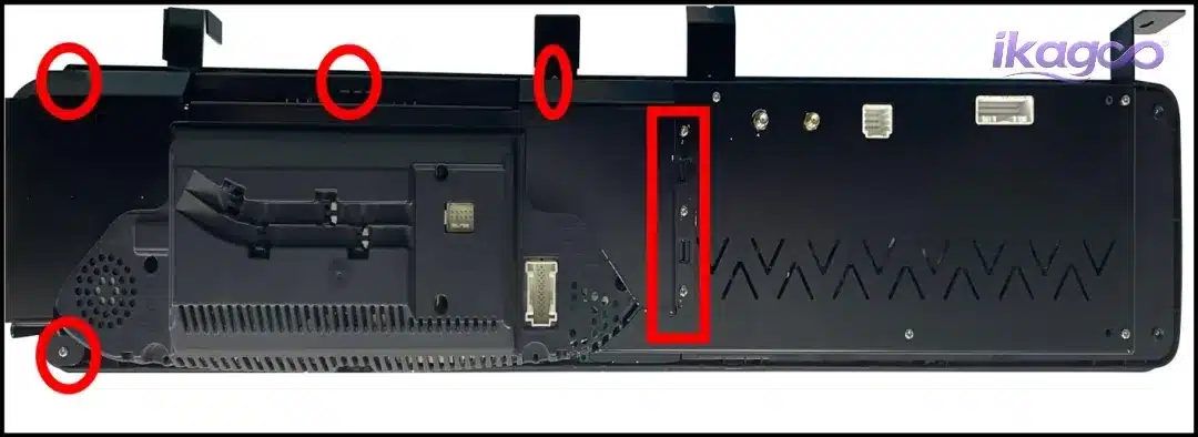 Mercedes W221 original instrument panel installed into large Android screen mold