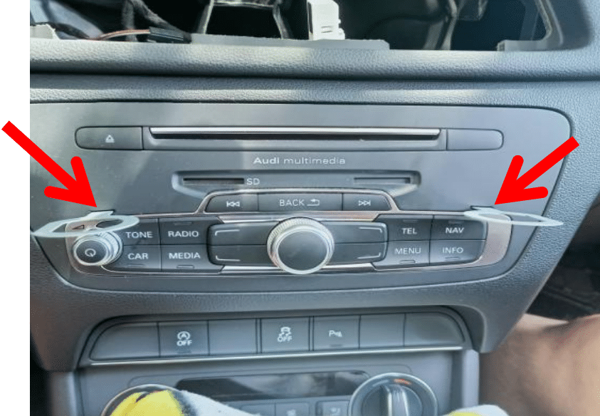 Audi Q3 multimedia control area access for CarPlay Android screen installation