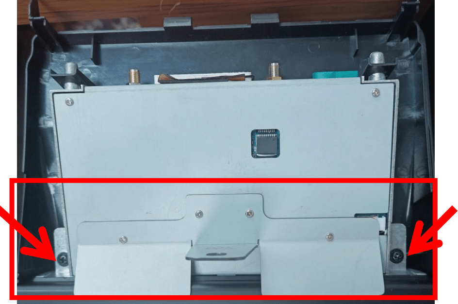 Audi Q3 Android screen mounting base and bracket installation