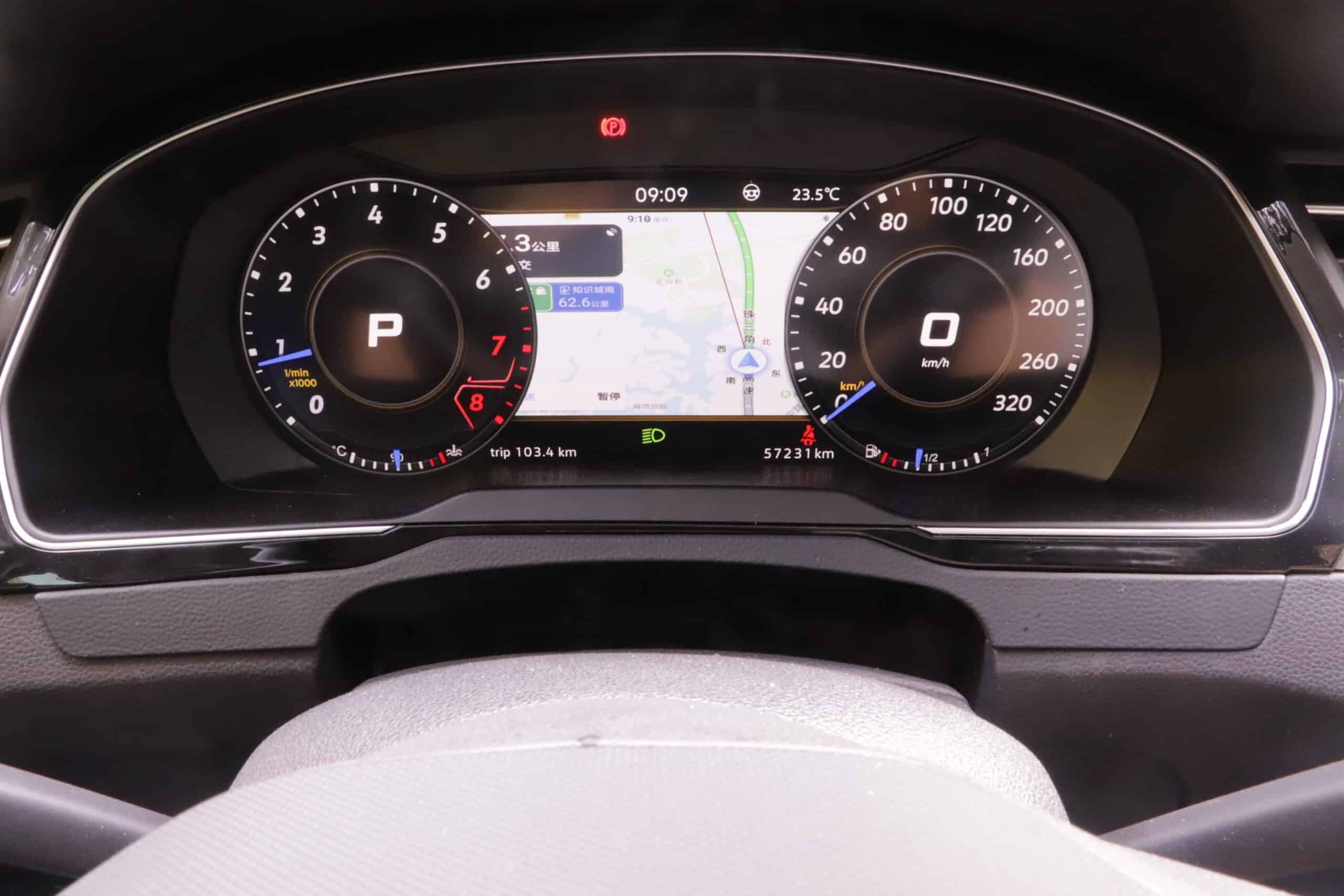 VW Passat B8: painel de instrumentos digital com ecrã de modo desportivo