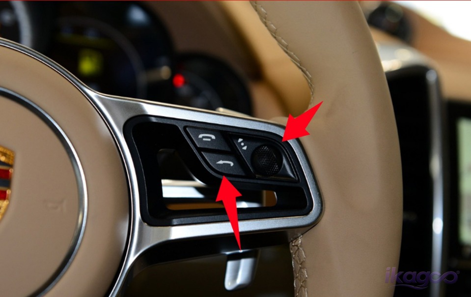 Porsche Cayenne 958 digital instrument cluster installed
