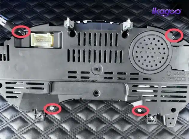 Mercedes W166 factory instrument connector disconnection