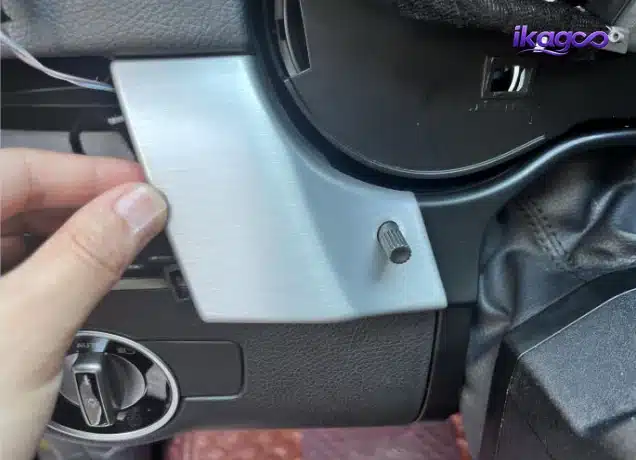 Mercedes W166 original instrument control knob reinstallation