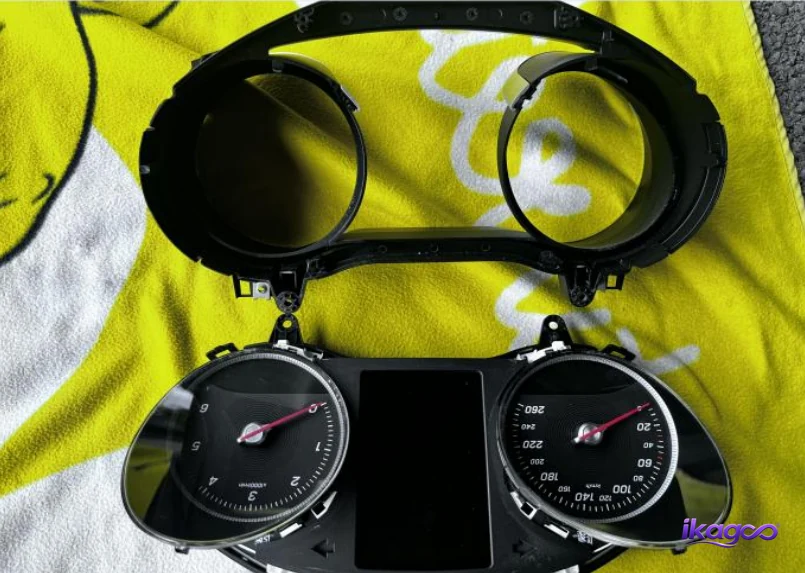 Mercedes W447 Digital Cluster Installation: 27 Real Steps for 2016–2019 V-Class 23 Removing original cluster mask Mercedes W447 LCD cluster conversion