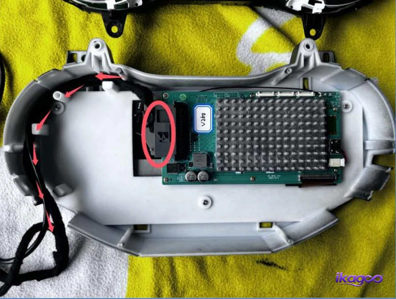 Mercedes W447 Digital Cluster Installation: 27 Real Steps for 2016–2019 V-Class 25 Routing power cable Mercedes W447 12.3 inch digital instrument cluster