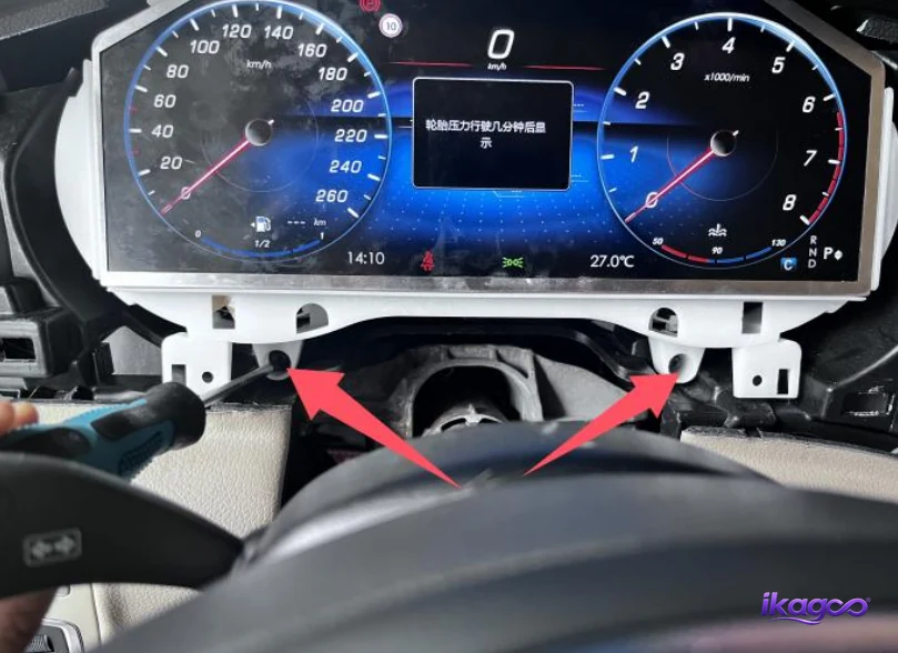 Mercedes W447 Digital Cluster Installation: 27 Real Steps for 2016–2019 V-Class 28 Installing Mercedes W447 digital instrument cluster into dashboard