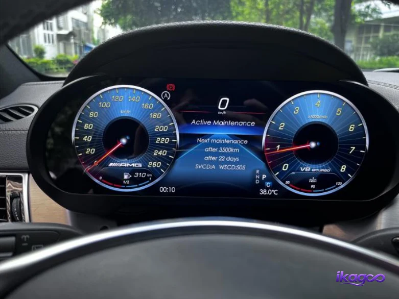 Mercedes W447 digital cluster installation completed on a 2016-2019 V-Class